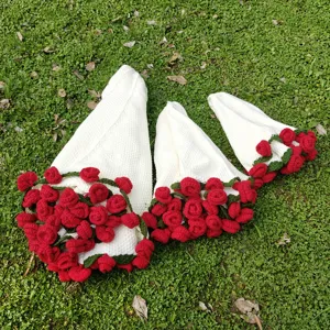 Coperta lavorata a uncinetto con rose plaid morbido per decorazione camera casa