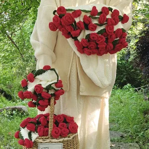 Coperta di rose all'uncinetto fatta a mano plaid floreale regalo accogliente