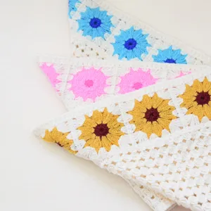 Handgemachte gehäkelte Blumen Dreieck Stirnband süße Gänseblümchen Haaraccessoires Sommer.