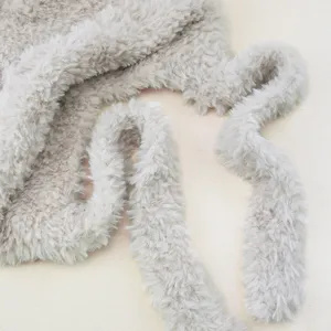 Pluche gezellige warme winter gebreide muts detailopname, zachte beren oren muts