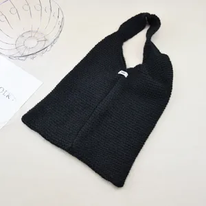 Schwarze Stricktasche, weiche Woll-Umhängetasche, lässige Herbst und Winter Alltagstasche.