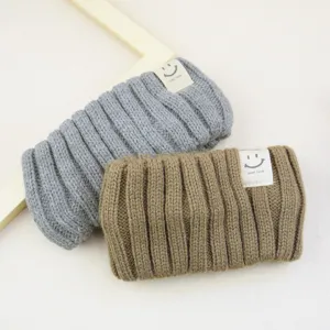 Retro knitted hair band with smiley face tag, cozy woolen winter headband for yoga and face.