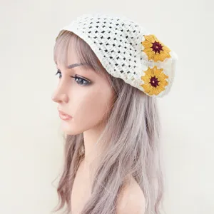Handgemachte gehaekelte Sonnenblumen Kopftuch weisse Strick Muetze vintage Haaraccessoire