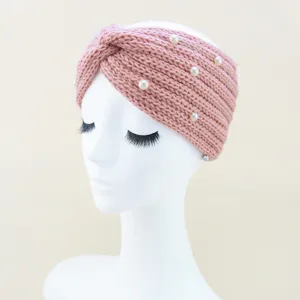 Fascia per capelli in maglia di perle da donna, elegante accessorio invernale caldo e morbido.