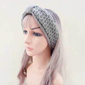 Bandeau tricoté d'hiver confortable, bandeau en laine grise chaude avec nœud élégant.