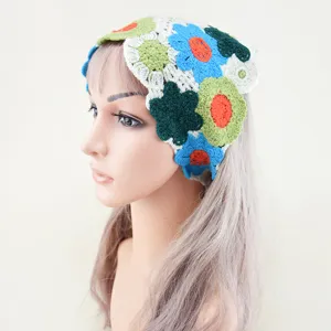 Foulard triangulaire crocheté à fleurs bandeau, coiffe en tricot bohème fait main pour femmes.