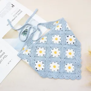 Gehaakte bloem driehoek bandana hoofdband voor vrouwen, schattige madeliefje haar doek.