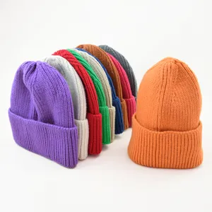 Berretto in maglia colorato per l'inverno, cappello caldo a coste tinta unita sport esterni