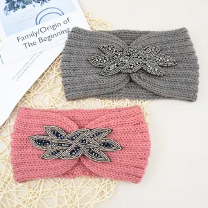 Fascia in maglia con decorazioni di perline, accessori per capelli invernali caldi.
