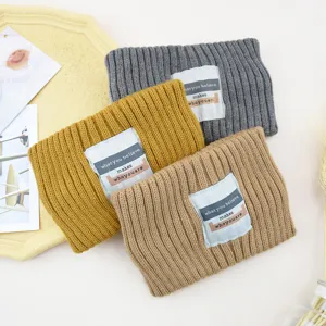 Gepflegtes Strick-Haarband im Winter warm einfarbig Ohrschutz stylisches Haarschmuck Detail