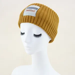 Einfarbig gestricktes Stirnband winterwarm Ohrwärmer süßes Buchstabenetikett Haar-Accessoire