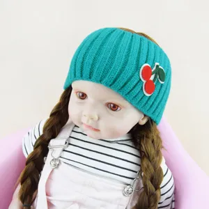 Fascia in maglia verde con grazioso cerotto di ciliegia, accessori per capelli invernali.