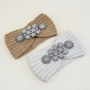 Fascetta per capelli in maglia con strass dettaglio, accessorio invernale chic ed elegante yoga.