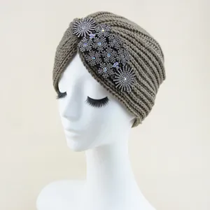 Knitted turban hat for women, winter warm beanie with rhinestone crystal flower decoration khaki.