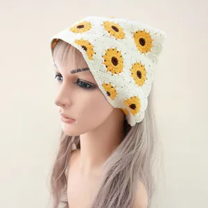 Gehaakte zonnebloem driehoek bandana hoofdband voor vrouwen, zoet pastorale haaraccessoire.