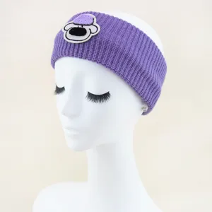 Fascia per capelli in maglia viola con grazioso cerotto ricamato di animali di cartoni animati, calda.