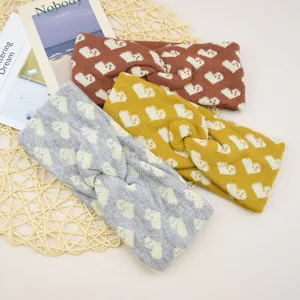 Gestricktes Herzmuster Twist Stirnband gemütliches Winter Haaraccessoire elastischer warmer Haarreif