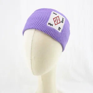Bandeau tricoté violet pour femme, large bandeau de sport avec joli patch brodé.