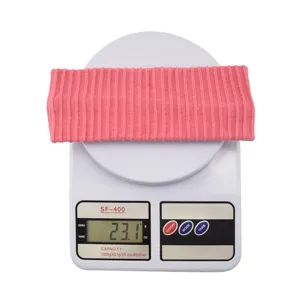 Fascia per capelli a coste rosa lavorata a maglia morbida elastica per yoga e sport