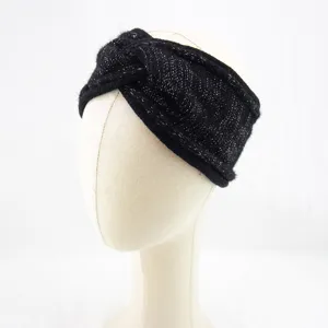 Schwarzes Metallic-Strick-Kopfband Detail, ideal für Winterwärme und tägliches Haarstyling.