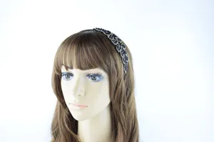 Exquisites handgemachtes schwarzes Kristallperlen-Haarband, elegante Strass-Haarreife Detail.
