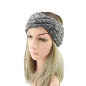 Graues Strick Stirnband für Damen, stylischer gekreuzter Ohrenwärmer und warme Haar-Accessoires.