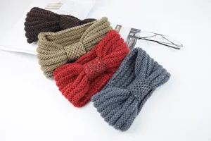 Fascia per capelli in maglia fatta a mano con fiocco di paillettes, accessori invernali.