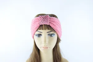 Fascia per capelli invernale rosa in maglia da donna, elegante accessorio con fiocco di paillettes.