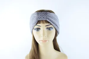 Fascia per capelli in maglia grigia con dettagli di paillettes, accessorio invernale.