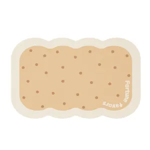 Cute biscuit shaped non-slip bathroom floor mat, super absorbent quick dry fluffy door mat.