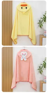 Bonita toalla de baño con capucha para bebé, capa suave y absorbente para la primavera.