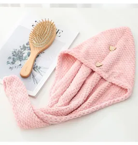Bonnet de bain rose gaufré avec adorables boutons ours, doux, absorbant et séchage rapide.