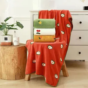 Korallenfleece Handtuch Set Frucht Stickerei Hängendes Badetuch Weich Saugfähig Schnell Trocknend Heim Bad Waschlappen Geschenk