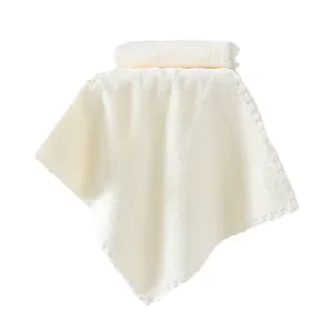 Petite serviette carrée en polaire corail haute densité unie, douce et absorbante pour bébé.