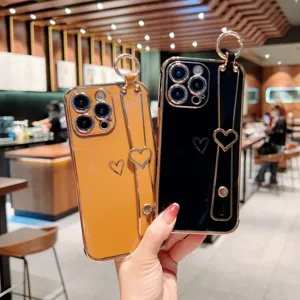 Coque de téléphone cœur plaqué avec dragonne pour iPhone 15 Pro Max 16 14 Housse souple