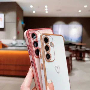 Coque de téléphone électrodéposée avec cœur élégant compatible avec Samsung, durable.