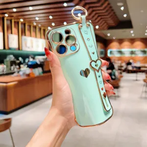 Θήκη iPhone πράσινη μέντα με λουράκι καρπού επιμεταλλωμένο χρυσό πολυτελής προστασία