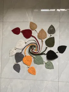 Handgefertigte Makramee Blatt Vorhanghalterung BOHO Baumwollseil Detailansicht.