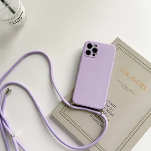 Lavendel siliconen telefoonhoesje met crossbody koord zachte TPU hoes voor iPhone.