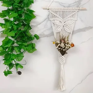 Handgemachter Makramee Wandbehang mit Trockenblumen bohemische Baumwollseil Pflanzendeko.