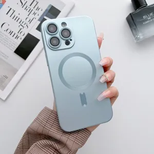 Coque de protection magnétique avec peinture métallique et protection d'objectif iPhone