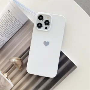 Coque de téléphone mate blanche minimaliste avec un joli motif de cœur gris pour tous les jours.