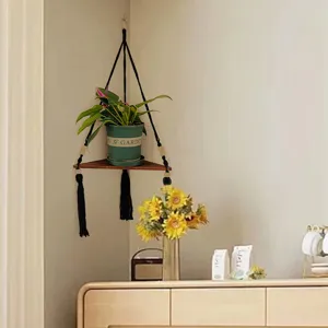 Étagère d'angle en coton bohème support de plante en bois fait main pour mur maison.