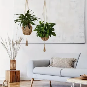 Handgemaakte jute plantenhanger macrame hangmand in boheemse stijl voor kamerplanten.
