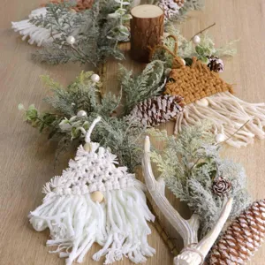 Adorno de árbol de Navidad tejido a mano, decoración colgante rústica para el hogar.