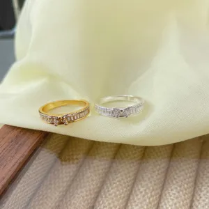 Koreanischer Stil S925 Sterlingsilber Zirkon Schleife Ring Set, Luxus Modeschmuck Detail.