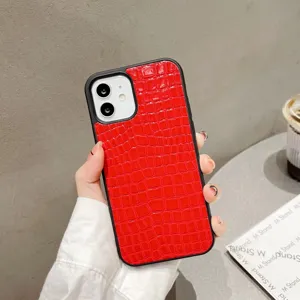 Funda de teléfono de cuero con diseño de cocodrilo rojo para iPhone, elegante carcasa.
