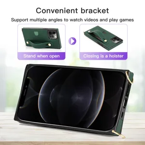 Donkergroene lederen telefoonhoesje met handige kaartsleuf riem en multi-angle standaard.
