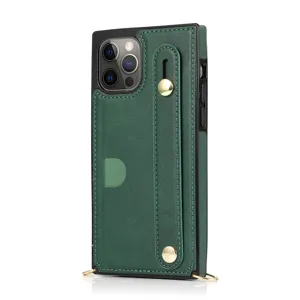 Groene lederen telefoonhoesje met kaartsleuf en handriem, beschermende hoes gedetailleerde weergave.