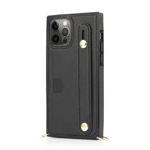 Gedetailleerd overzicht van zwart leren telefoonhoesje met stiksels en metalen beslag.
